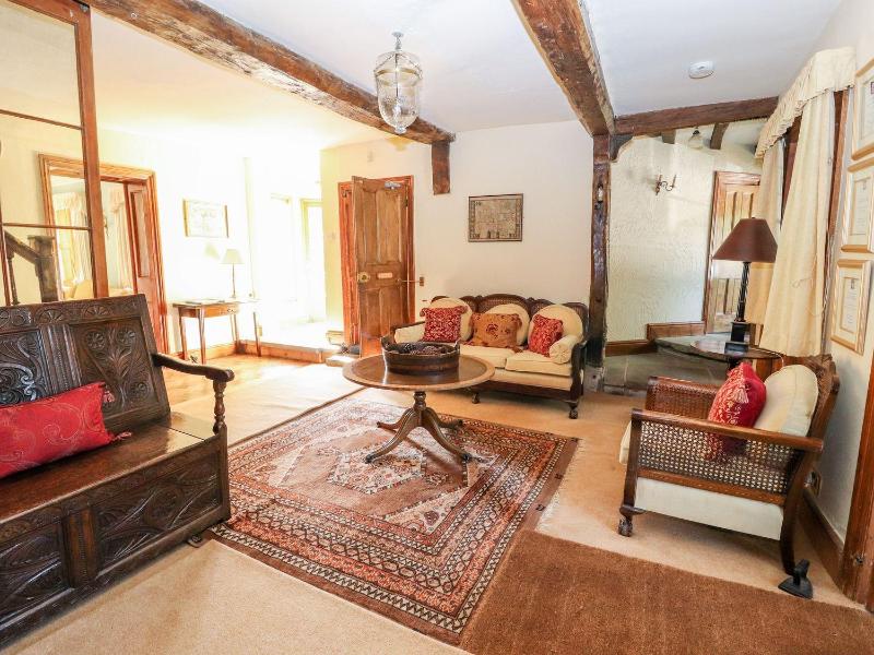 Mickle Trafford Manor - image 30
