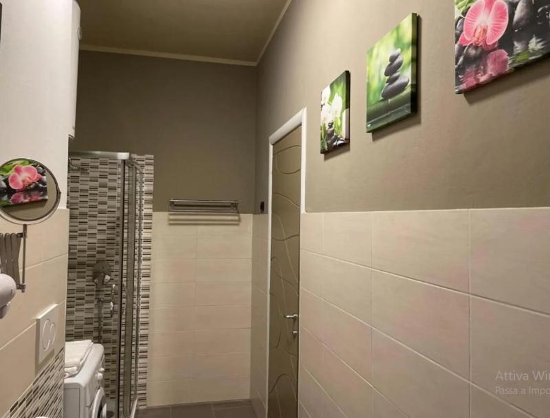 Double Room with Private Bathroom image 2