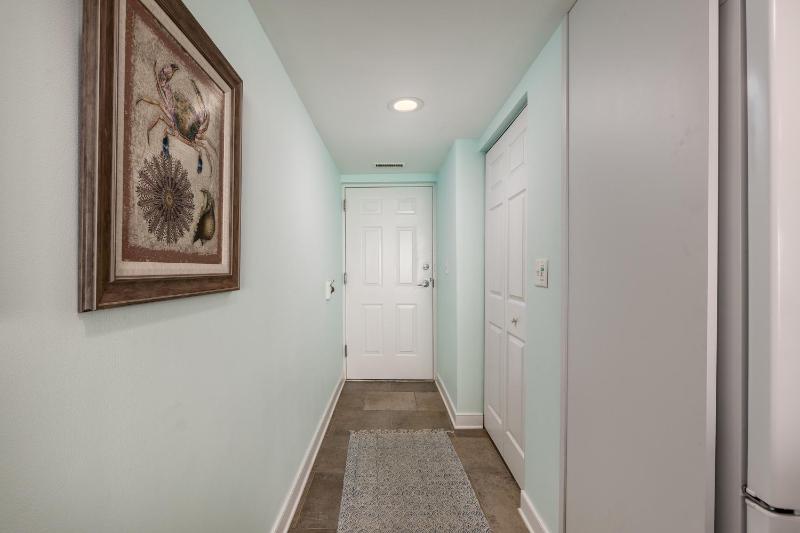 Family Friendly 2BR Amazing Unobstructed Ocean ViewHuge Balcony Pool - image 5