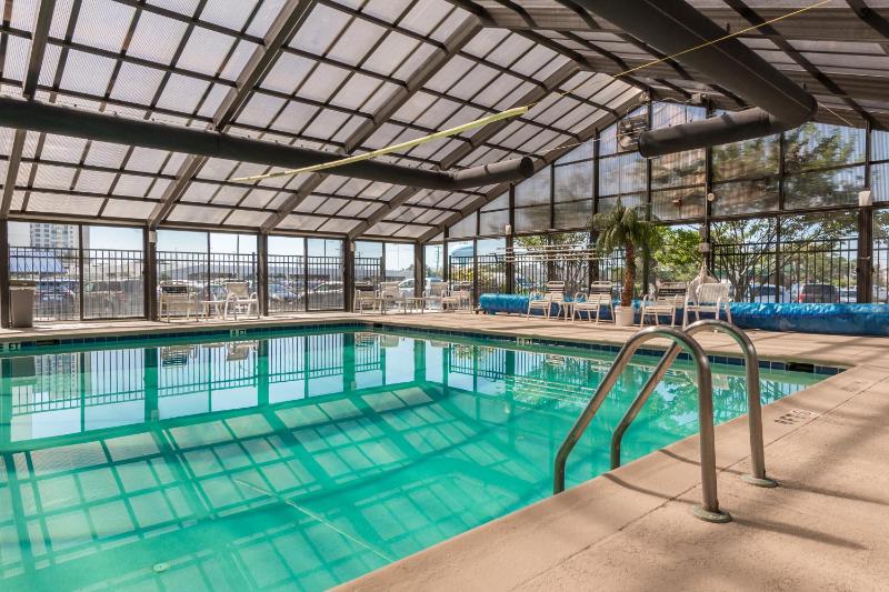 Family Friendly 2BR Amazing Unobstructed Ocean ViewHuge Balcony Pool - image 11