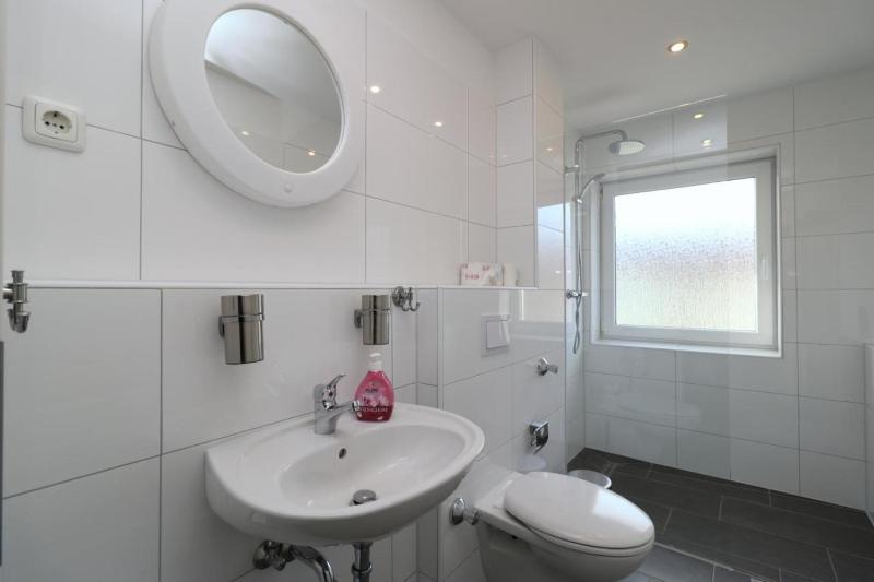 Apartment image 4