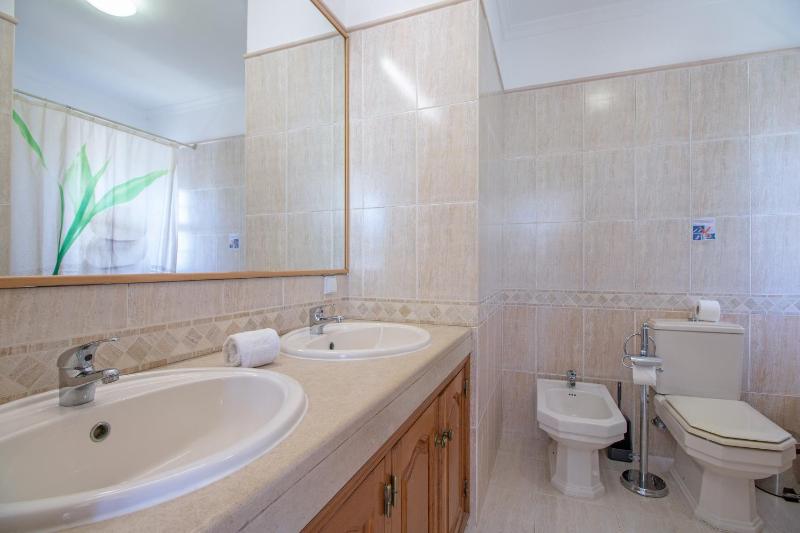 Villa Azul by Algarve Holidays - image 14