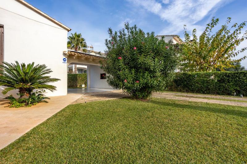 Three-Bedroom Villa image 2