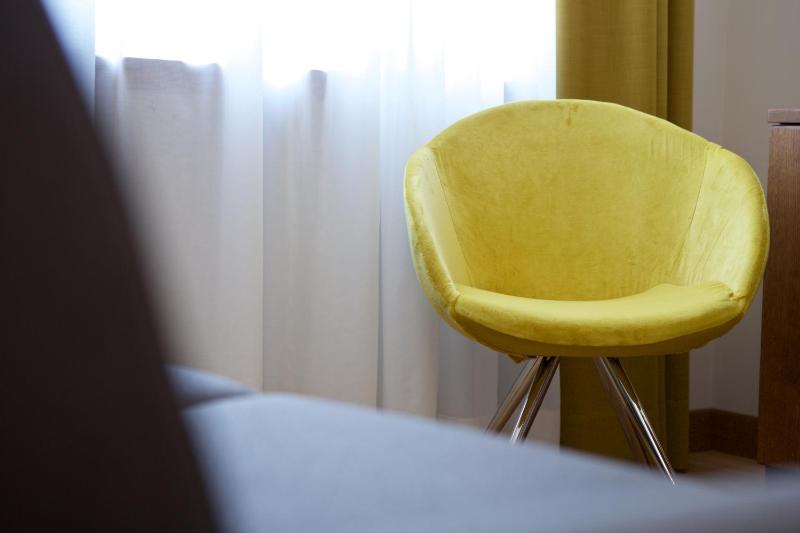 Deluxe Quadruple Room image 2