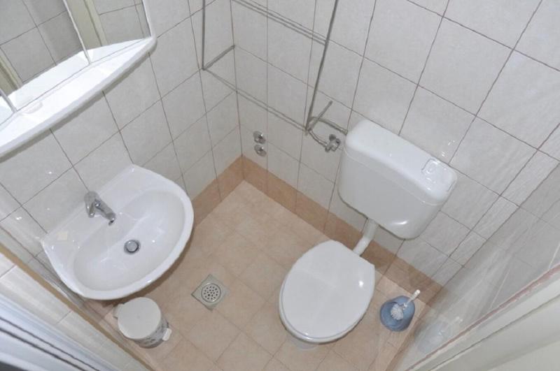 One-Bedroom Apartment image 4