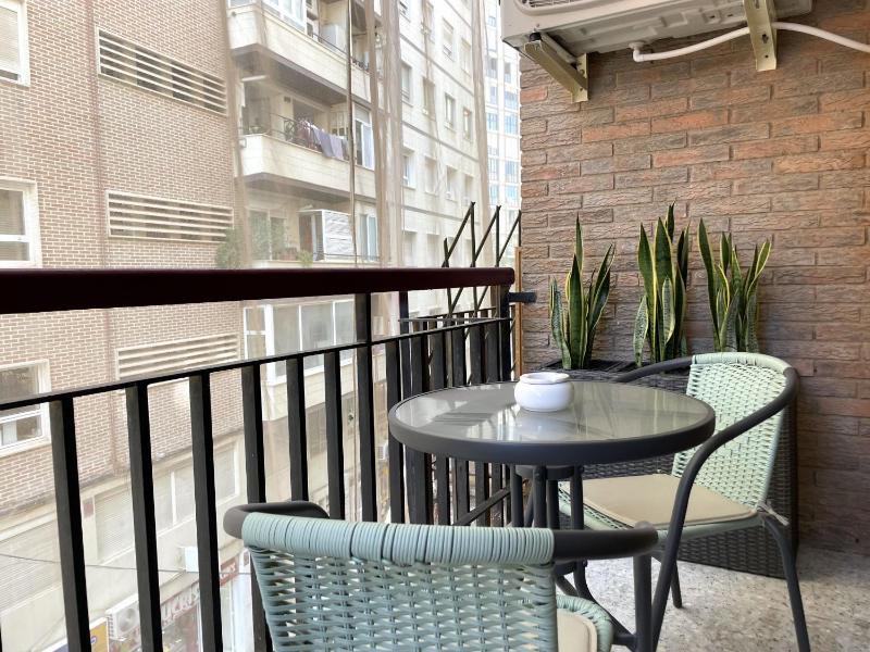 Cozy San Cristobal Apartment in Heart of Alicante - image 34