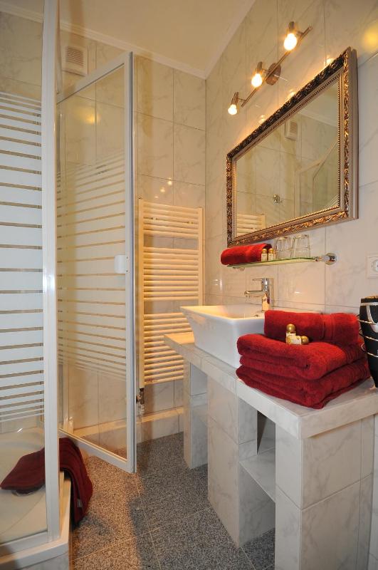 Apartment image 2