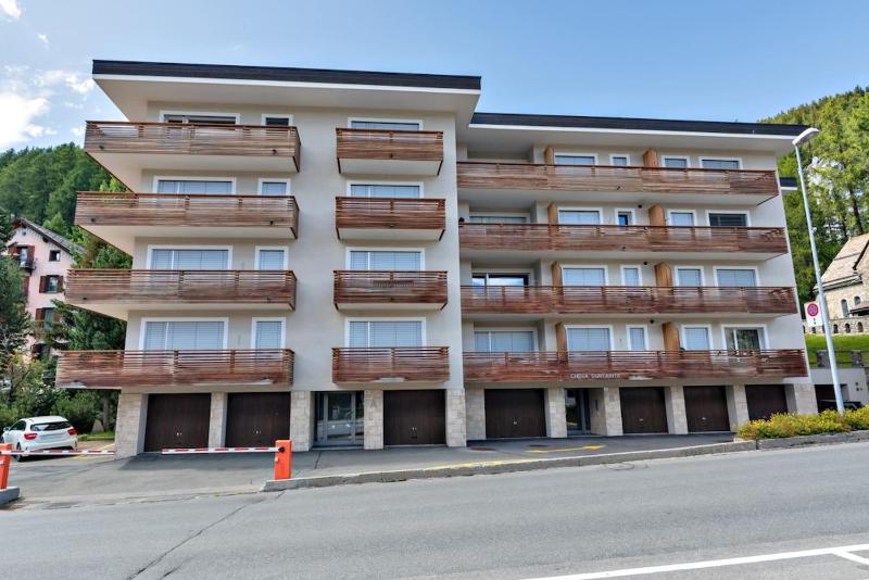 Three-Bedroom Apartment image 3