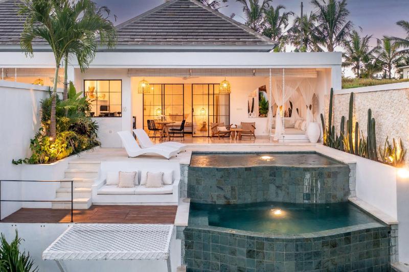Villa Amorgos I Ubud - image 1