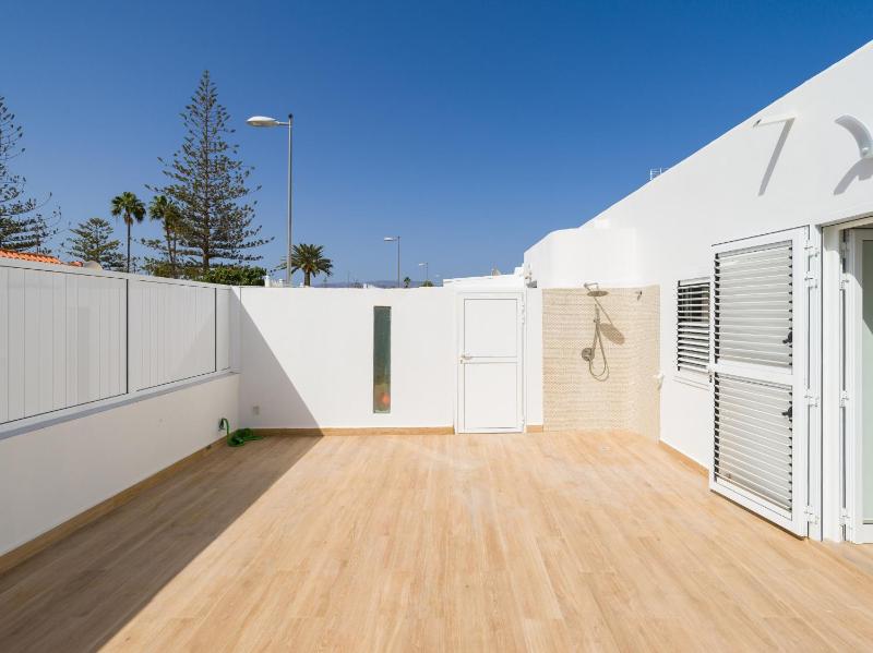 Seaside Home Playa del Ingles refurbished in 2024 - image 3