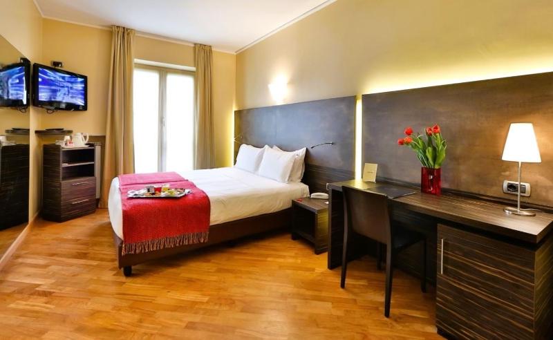 Family King Room with Single Bed and City View image 4