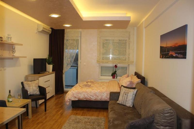 Deluxe Apartment image 1