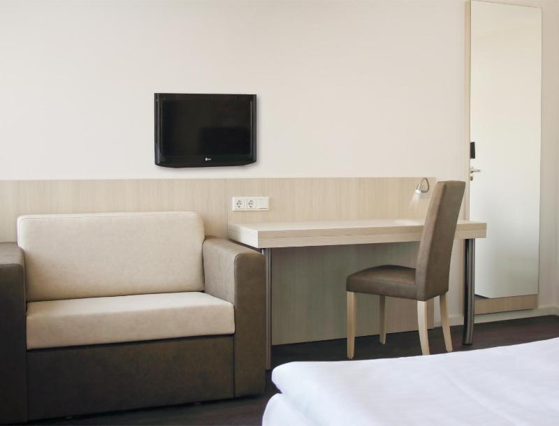 Viva Hotel Lubeck - image 18