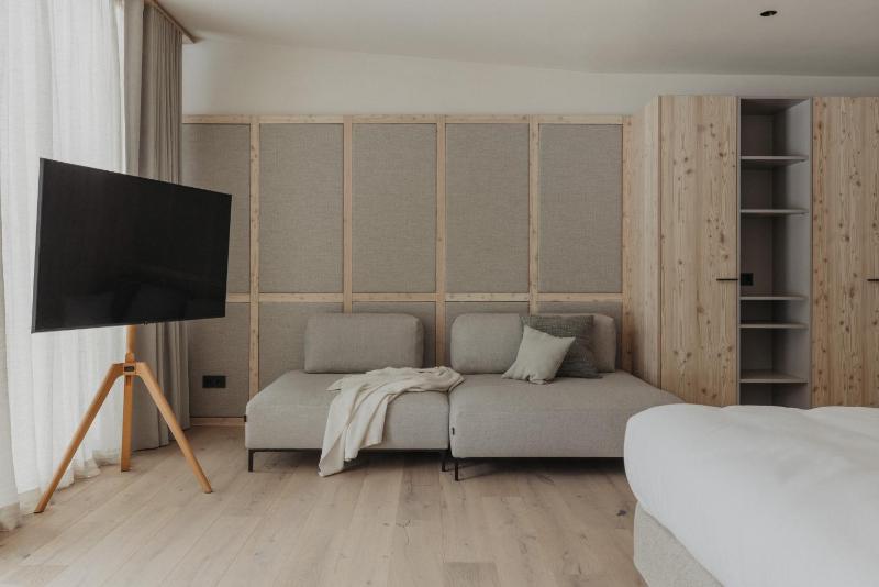 Suite with Terrace image 4