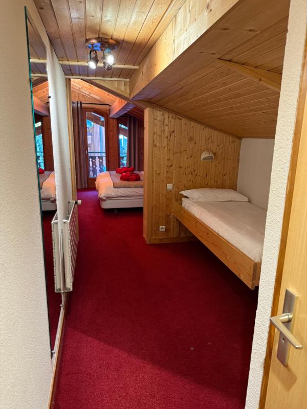 Standard Triple Room image 2