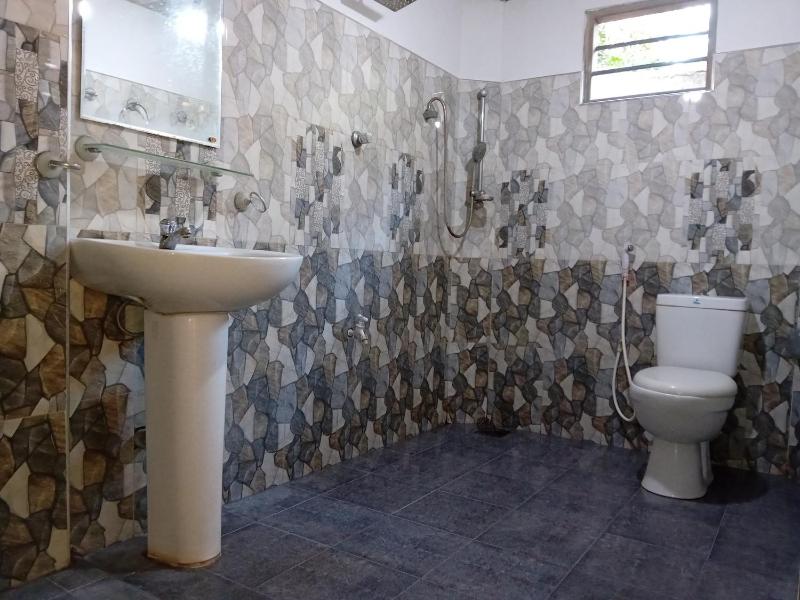 Dhanara Homestay - image 9