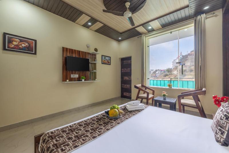The Chetu's Nest Near Mall road kasauli - image 3