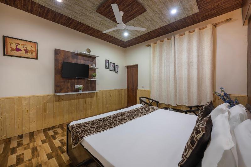 The Chetu's Nest Near Mall road kasauli - image 18