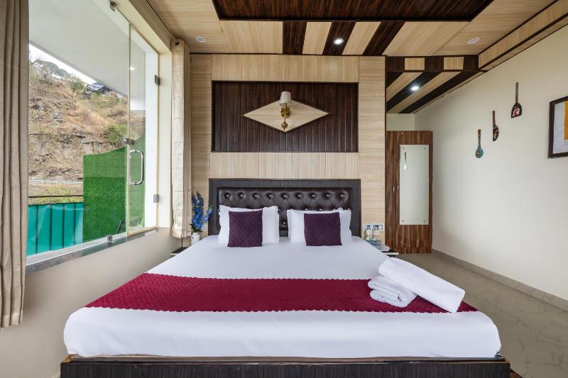 The Chetu's Nest Near Mall road kasauli - image 2