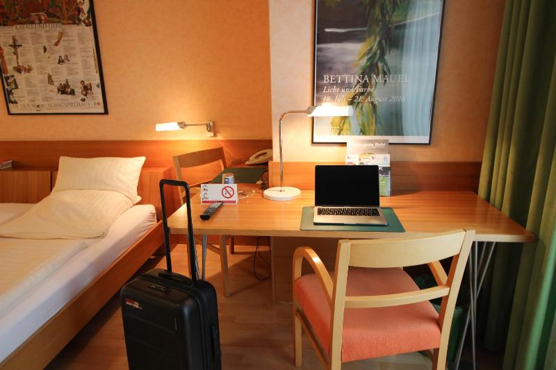 Standard Double Room image 4