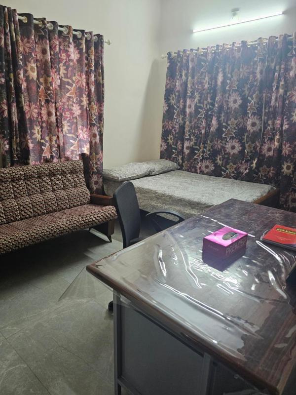 House - image 12