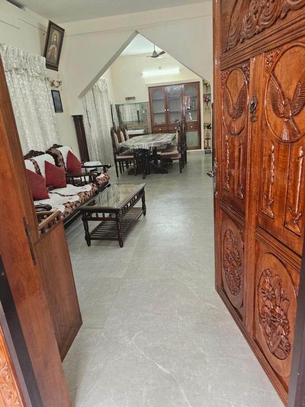 House - image 6