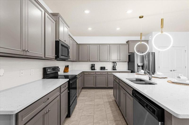 Brand New 10BR Villa Summer Kitchen with Firework View - image 19