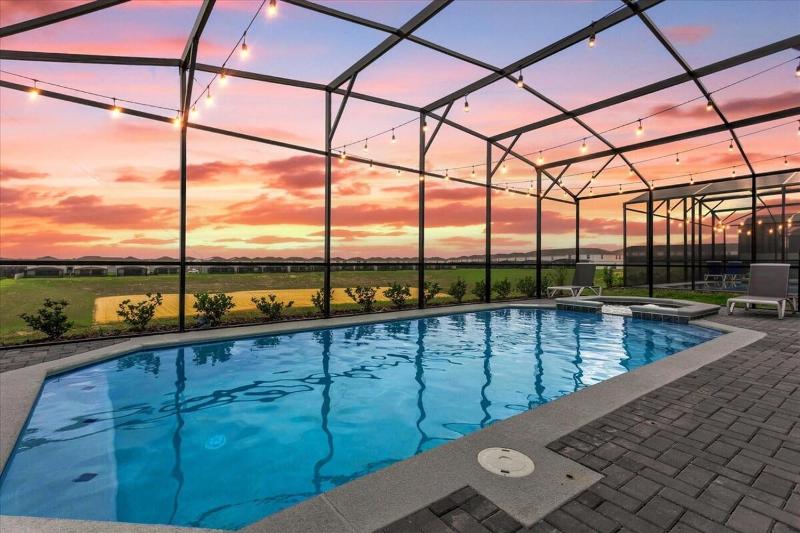 Brand New 10BR Villa Summer Kitchen with Firework View - image 8