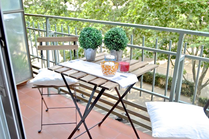 Ascot by Bizflats Terrace Apartment near l'Auditori - image 3