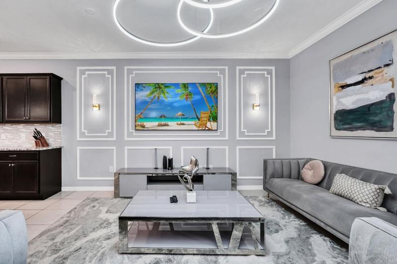 Brand New 10beds Villa at Windsor Island with Pool Spa - image 22