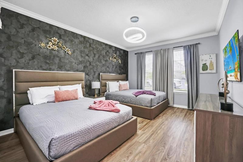 Brand New 10beds Villa at Windsor Island with Pool Spa - image 8