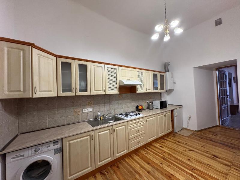 Apartment in Maria Zankovetska theatre - image 9