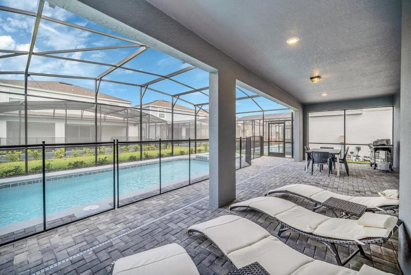 Brand New 10bd Mansion At Windsor Island Resort - image 10