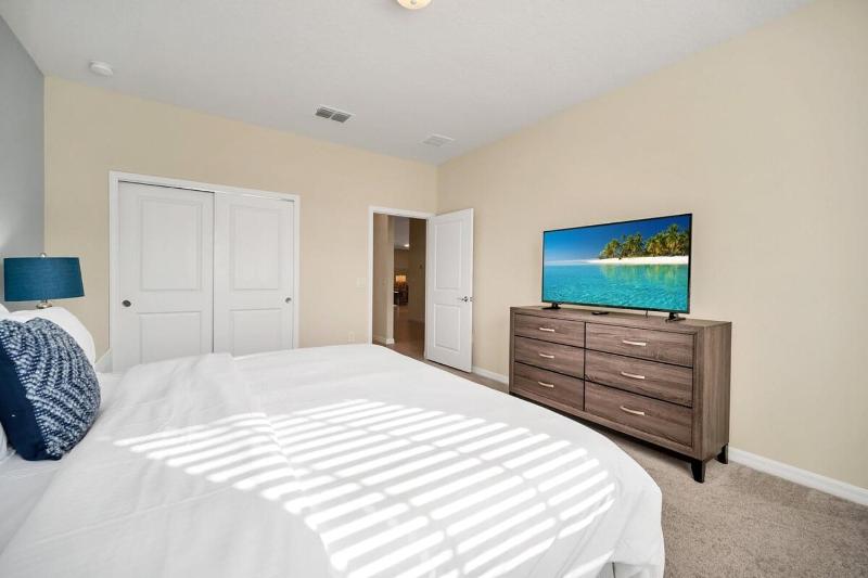 Brand New 9Bd Mansion Pool Spa At Windsor Island - image 7