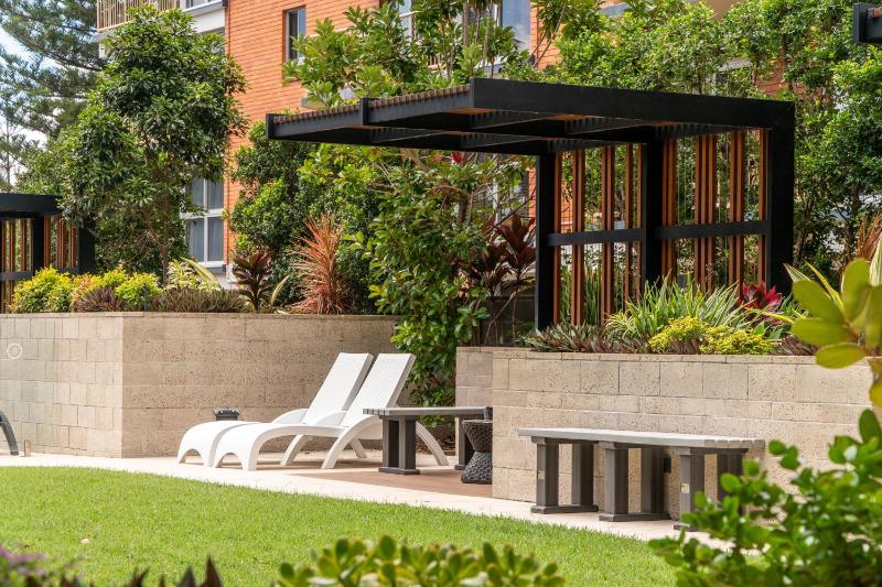Beach front luxury with two carparks pool gym - image 16