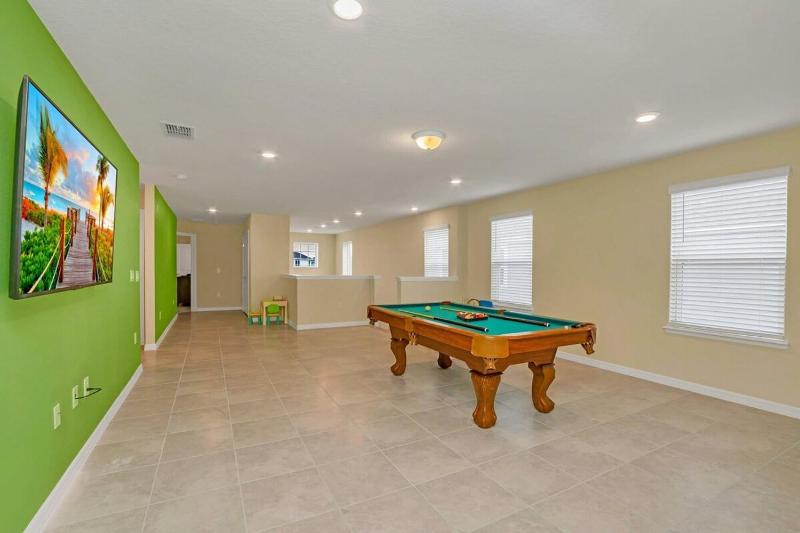 1681KL Weekly Stay 6Br Fireworks View - image 29