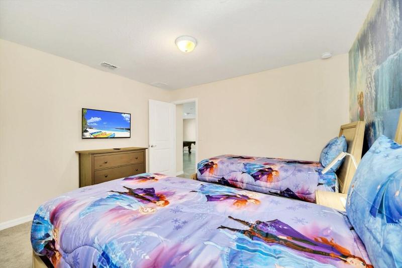 1681KL Weekly Stay 6Br Fireworks View - image 38