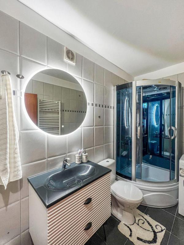 Lara Apartment - image 8