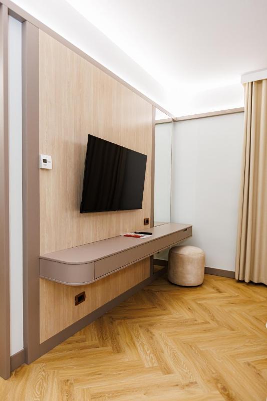 Deluxe Twin Room image 4