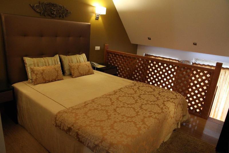 Deluxe Double Room image 4