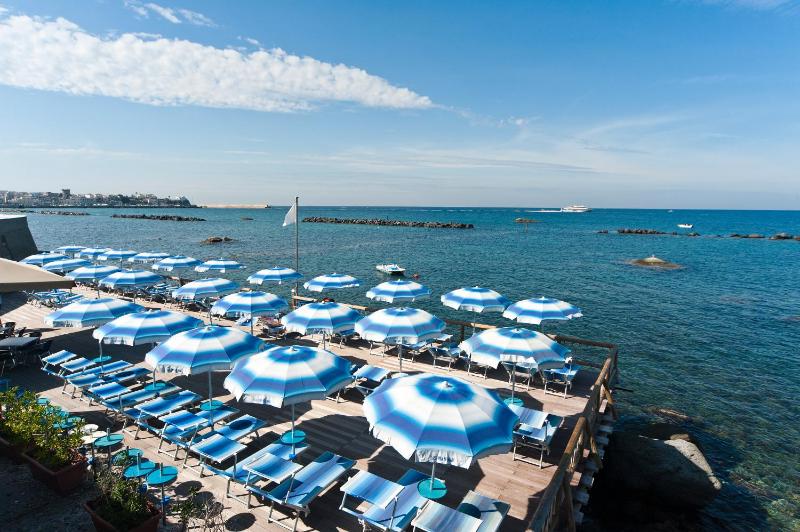 Residence Hotel La Rotonda Sul Mare - image 2
