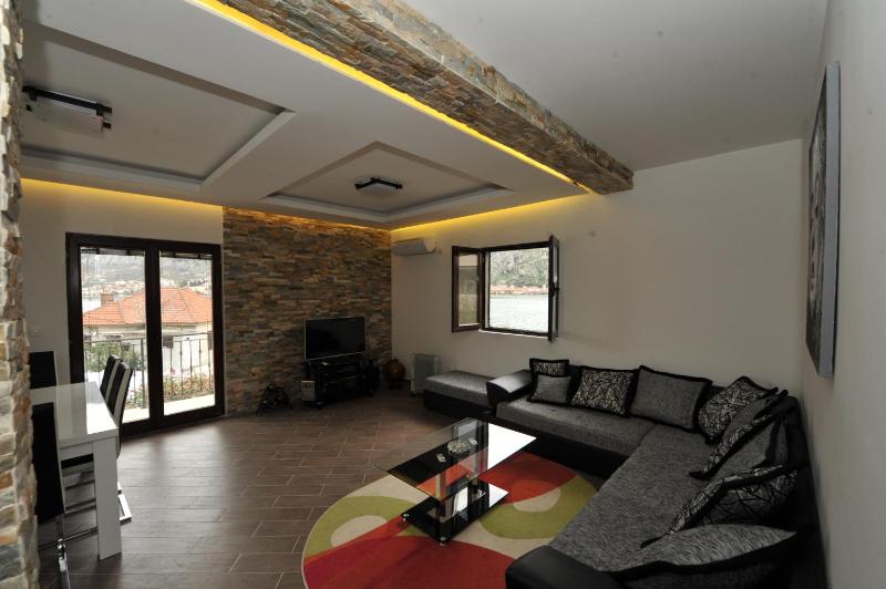 Two-Bedroom Apartment image 4