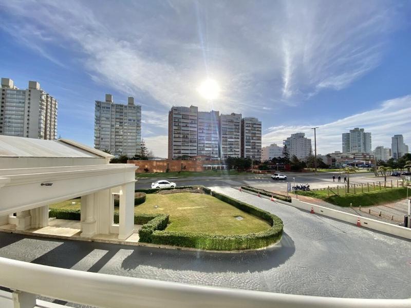 Torre Imperiale III Apartamento en Punta del Este - image 7