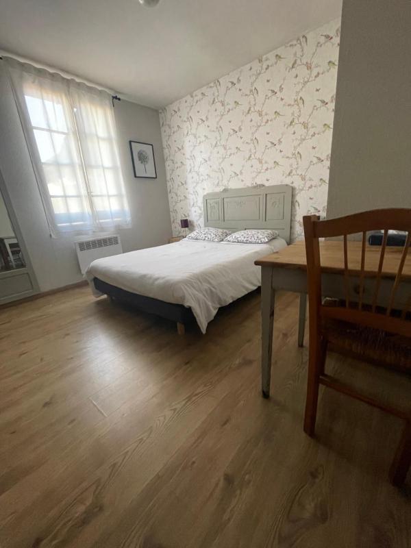 Single Room with Shower image 3