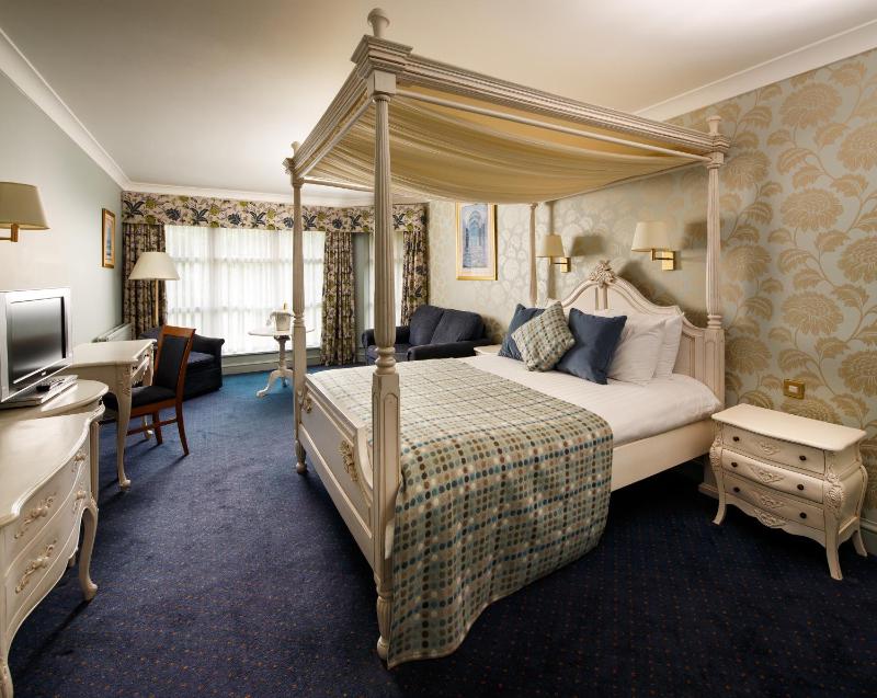 Superior Double Room with Garden View image 1