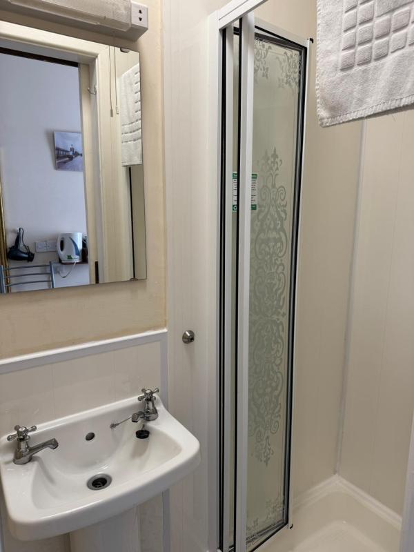 Budget Double Room image 2