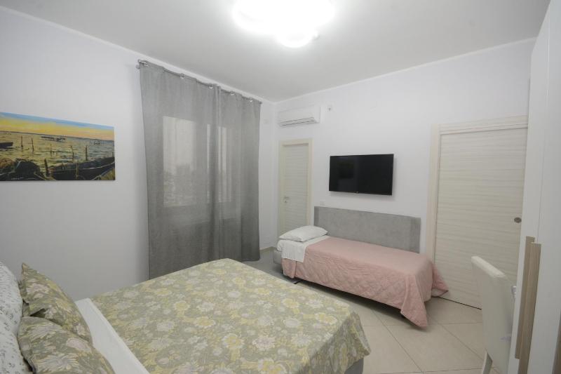 Superior Quadruple Room image 4
