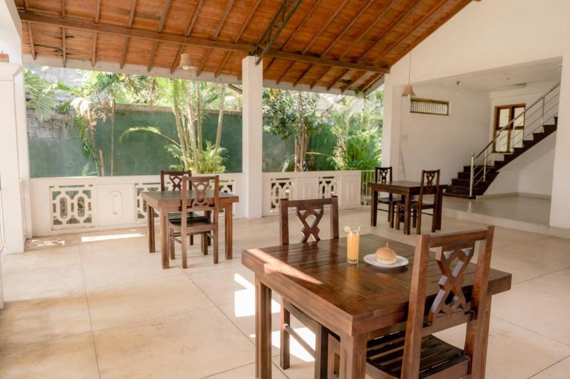 Colonial Bungalow - image 9