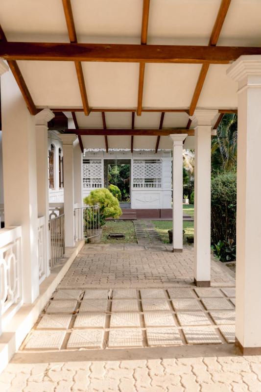 Colonial Bungalow - image 13