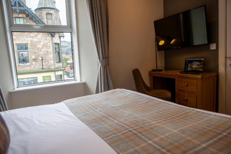 Mckays Superior Double or Twin Room (main building) image 2